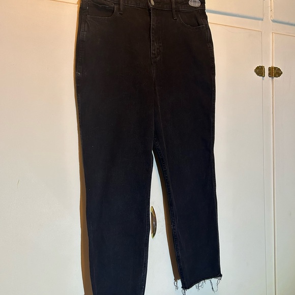 Hollister Black Ultra High-Rise Jeans - Picture 2 of 10